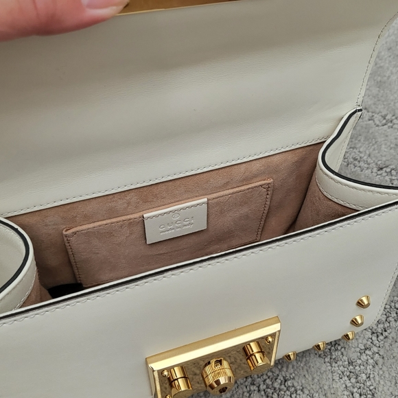 *SOLD* Gucci Pearl Padlock Bag - Picture 9 of 12